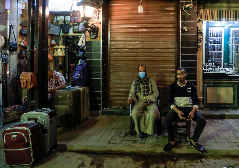Egypt PMI edges down in Oct as global bottlenecks cut into output
