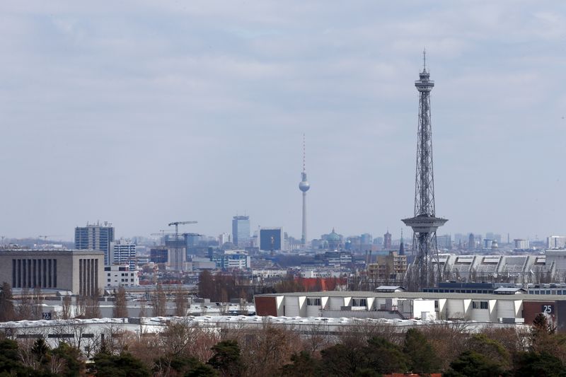 Govt advisers cut German growth forecasts, see more inflation