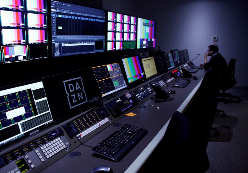 Italy industry minister to meet with DAZN management in account policy row