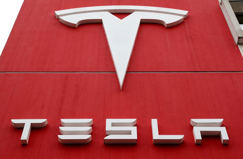 JPMorgan sues Tesla for $162 million related to warrants