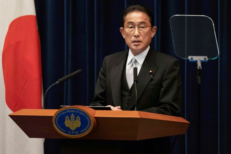 Japan PM seen calling for wage hikes at next year's labour talks -NHK