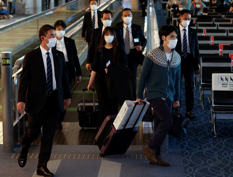 Japan's ex-princess Mako, new husband depart for life in U.S