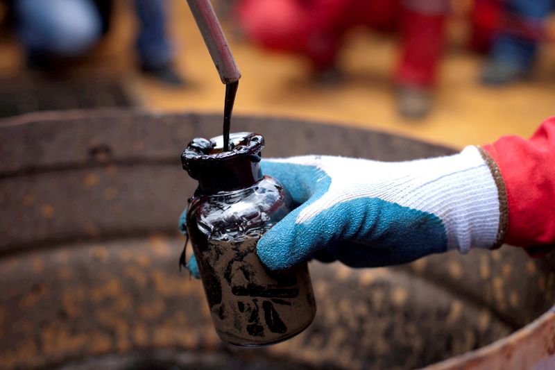 Oil falls as U.S. gasoline stock draw raises prospect of SPR release