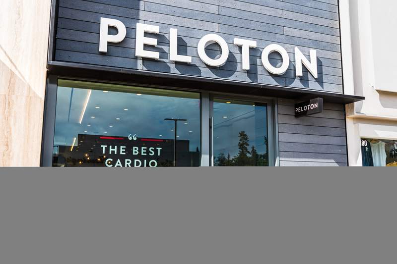Peloton Slips as It Taps Market for $1 Billion Share Sale
