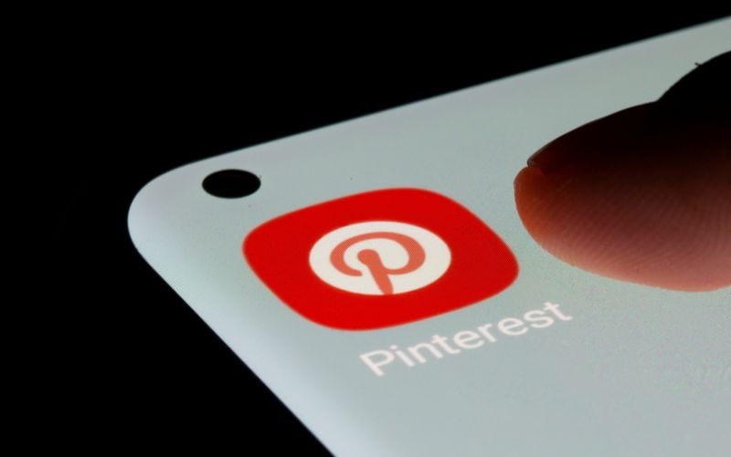 Pinterest forecasts strong sales as ad spending booms