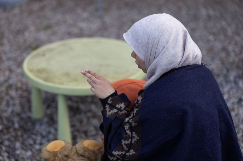 It's worth it: Pregnant Iraqi woman tells migrants to keep crossing EU border