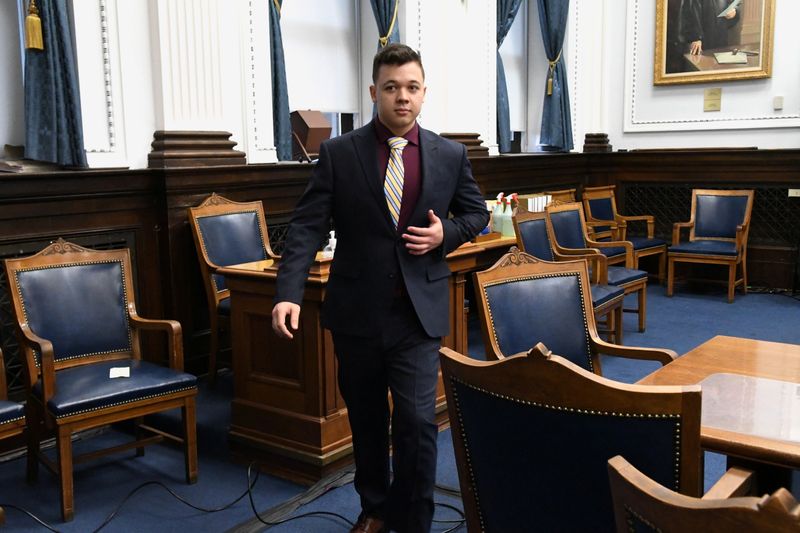 Prosecutor in Rittenhouse murder trial tangles again with judge
