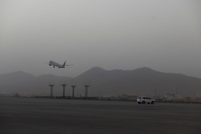Qatar Airways expects to take delivery of Boeing 777x aircraft in 2023 - CEO