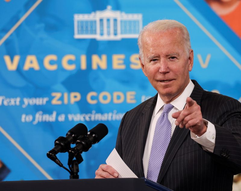 Republican governors lead attack on Biden vaccine mandate