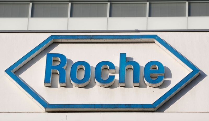 Roche shareholders approve deal to buy Novartis's stake