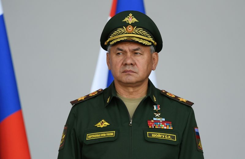 Russia and Ukraine both step up military alert with combat drills