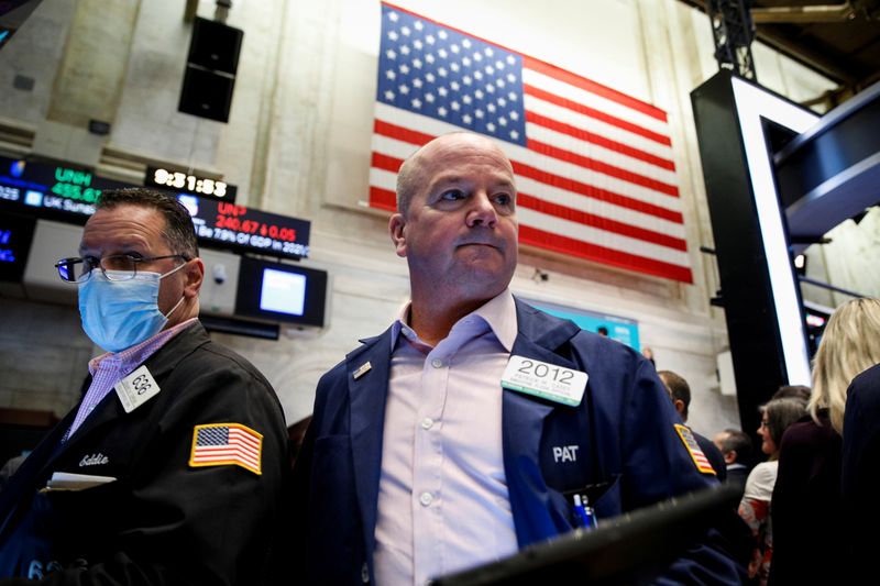 S&P, Nasdaq futures scale new heights on earnings boost