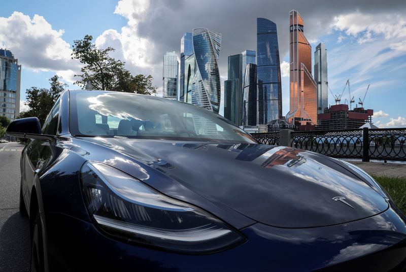 Tesla, electric SUVs get poor scores from Consumer Reports