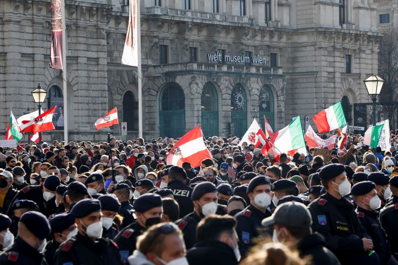 Thousands protest in Vienna against COVID restrictions before lockdown