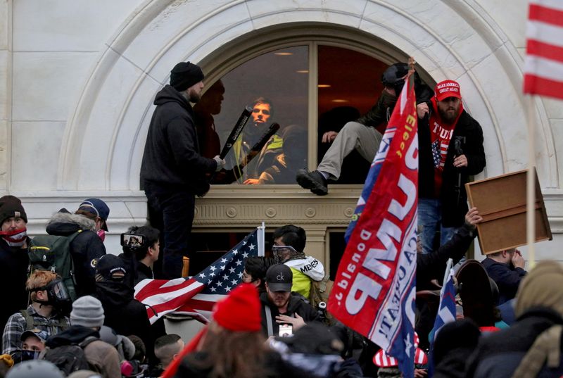 U.S. prosecutors seek longest prison sentences yet for Capitol rioters
