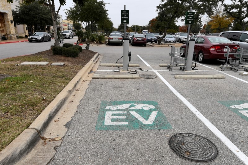 U.S. vehicle fuel economy hits new high in 2020 -- EPA