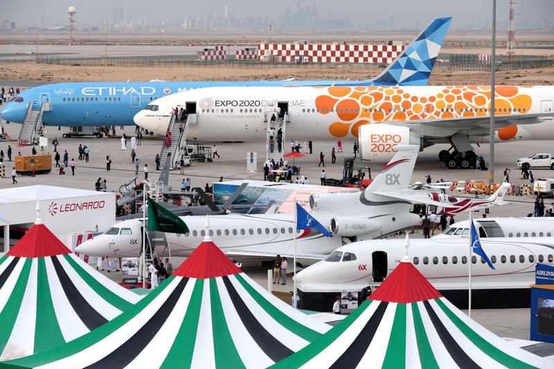 Airlines place their bets, looking past pandemic to renew fleets