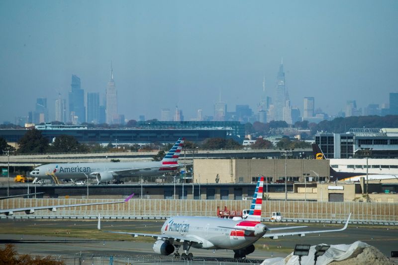 American, Delta, United CEOs to testify before U.S. Senate panel