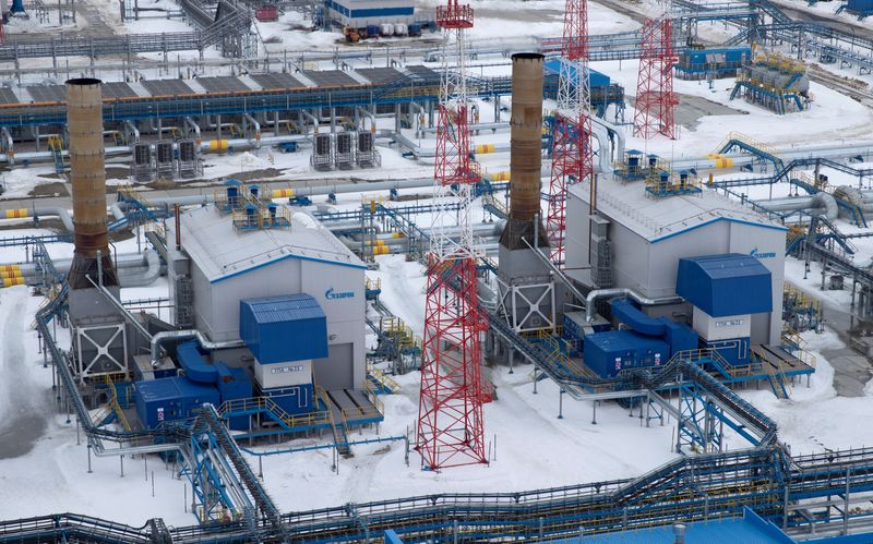 Analysis-Hoping for cheaper gas to come, Europe reverses Russian link to tap storage