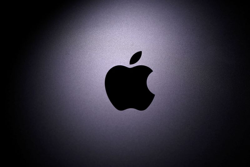 Apple delays return to office - Bloomberg News