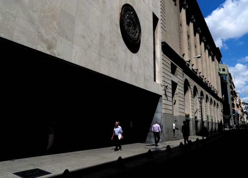 Argentina's dollars leak away (again) as IMF talks near end-zone