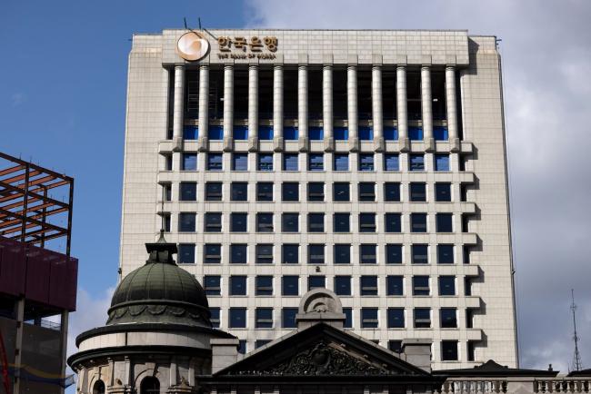 Bank of Korea’s Lee Says Recovery, Prices Set Normalization Pace