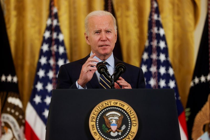 Biden, Putin set for crucial call over Ukraine