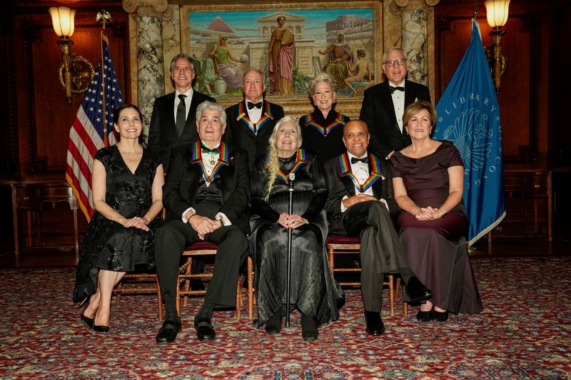 Tradition again: Biden celebrates Bette Midler, Joni Mitchell at Kennedy Center Honors