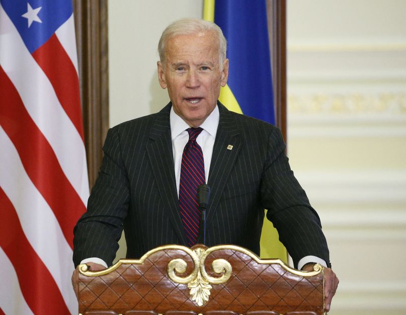 Biden says he made it clear to Putin that Russia cannot move on Ukraine