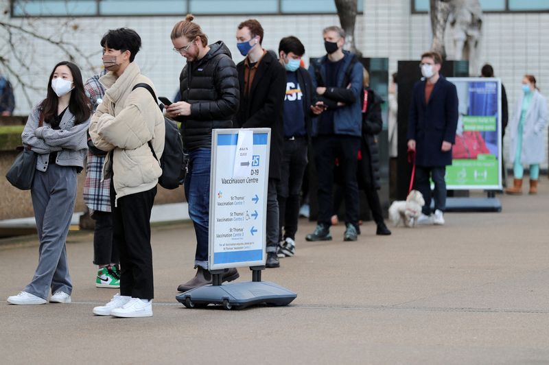 Britain says Omicron accounts for 40% of London infections