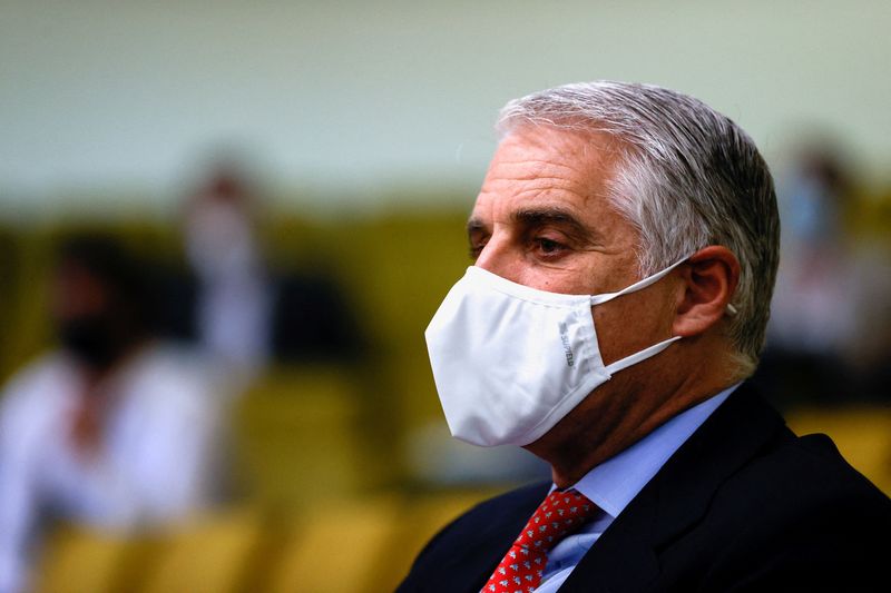 Bruised Santander faces battle to save face in Orcel defeat
