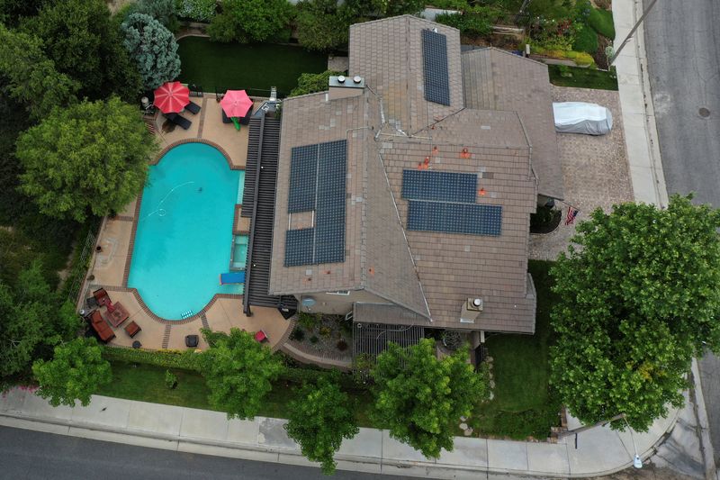 California to propose reforms to major rooftop solar policy