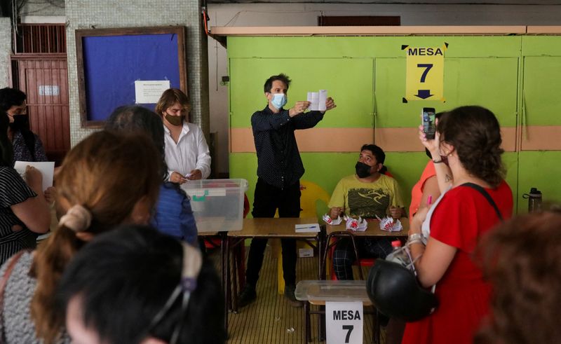 Chile leftist Boric leads in polarized presidential election