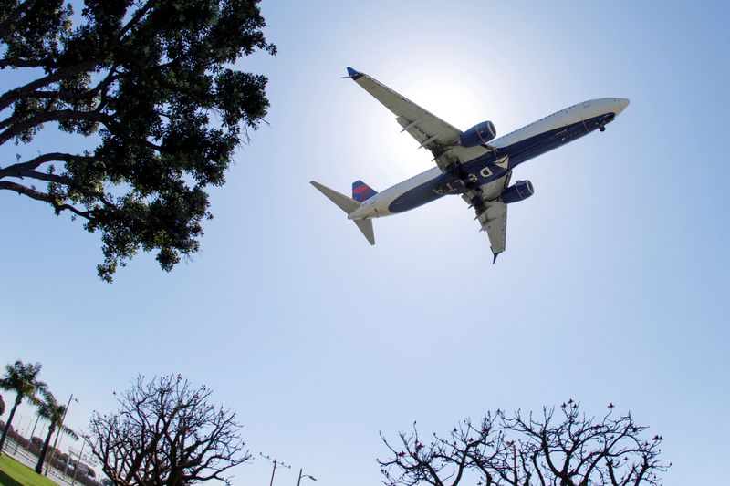 Delta Air Lines expects profit in 2022 on strong holiday demand