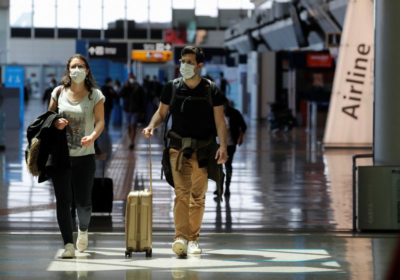EU sets binding 9-month validity of vaccinations for COVID-19 travel pass