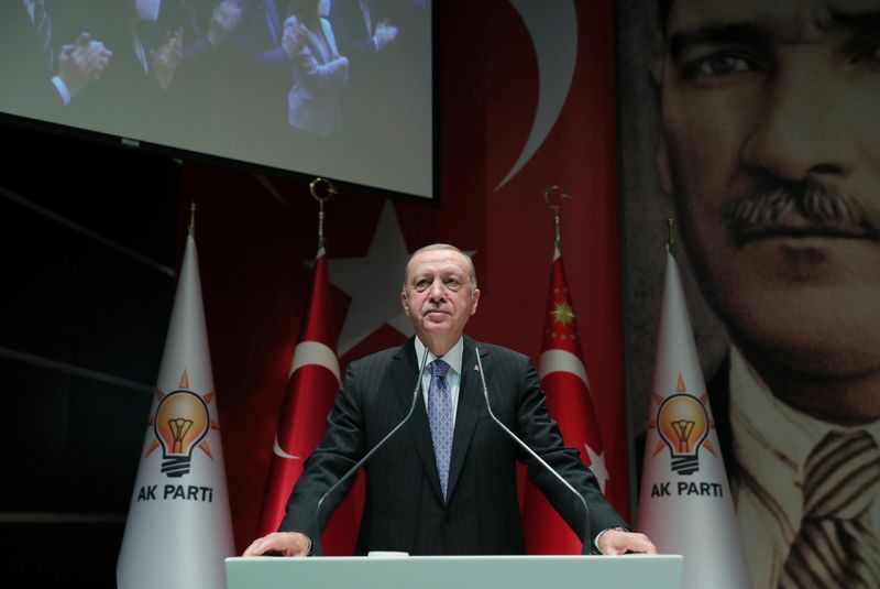 Erdogan tells Turks not to panic, inflation can be quickly fixed