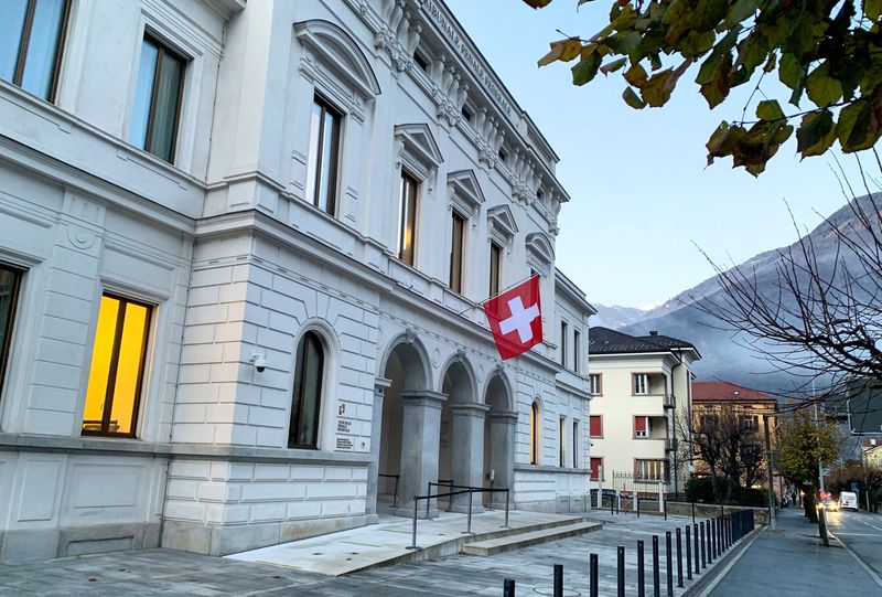 Ex-CEO of Swiss bank Falcon acquitted in money-laundering trial