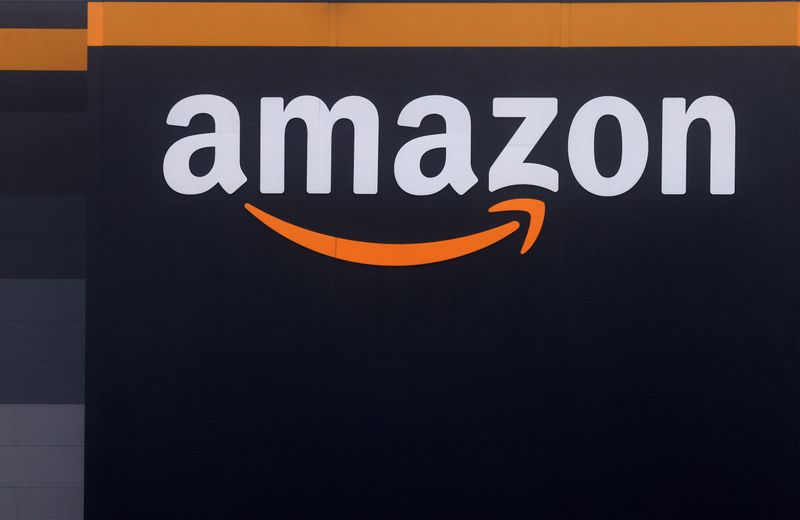 Exclusive-Amazon offered France deal to have bill protecting bookshops pulled