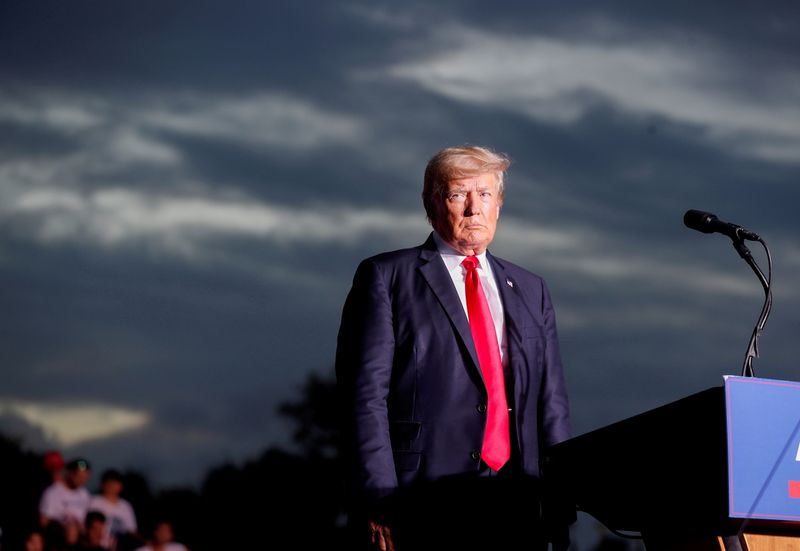 Exclusive-Trump's social media venture seeks $1 billion raise -sources