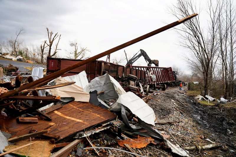 Factbox-Five of the deadliest tornadoes in U.S. history