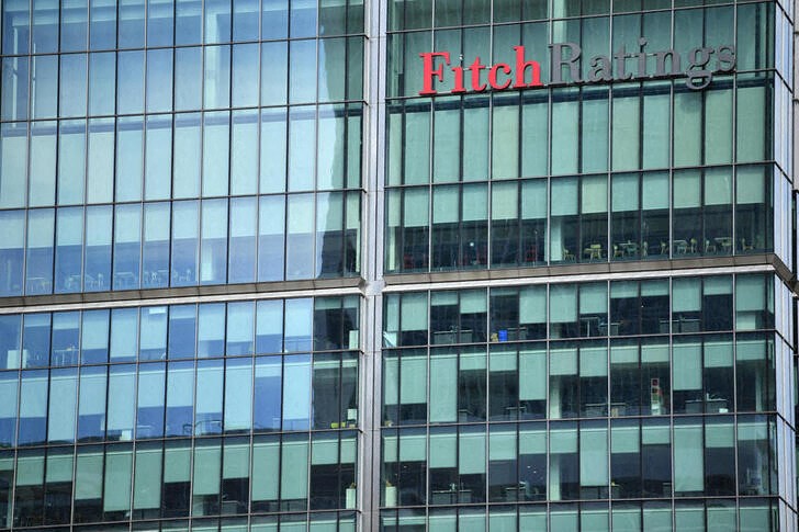 Fitch puts 13 Turkish banks on downgrade warnings