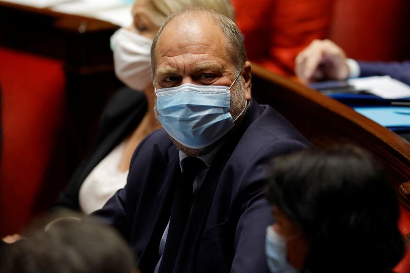 France to make it easier for citizens to take mother's family name