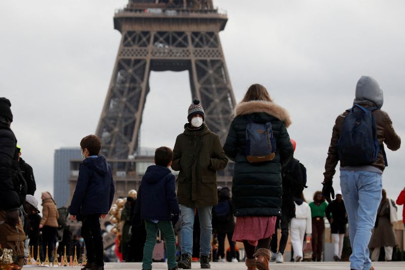 France to tighten rules for travellers from UK