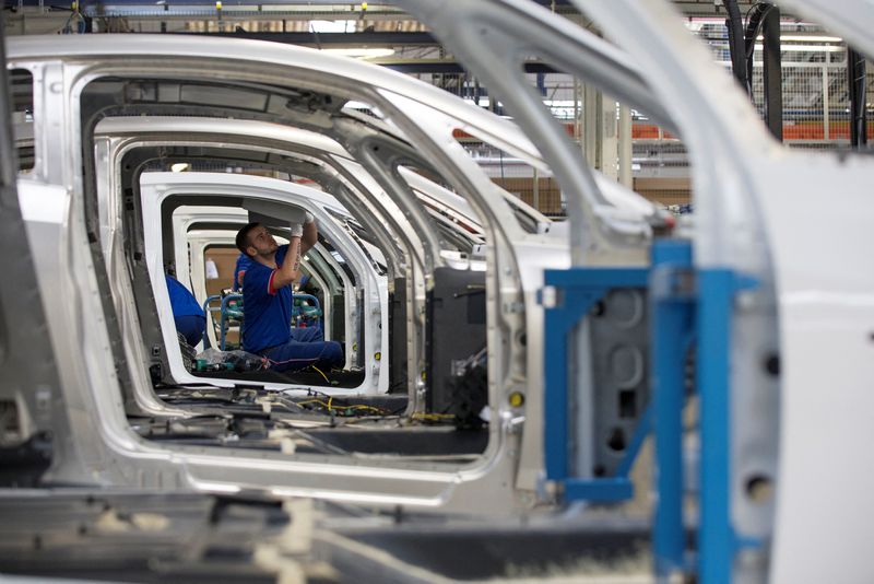 French recovery slows down in December as Omicron weighs - PMI