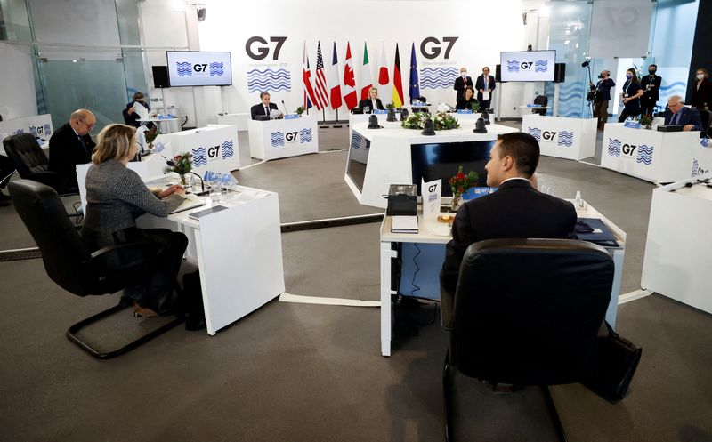 G7 warns Russia of 'massive consequences' if Ukraine attacked - draft statement