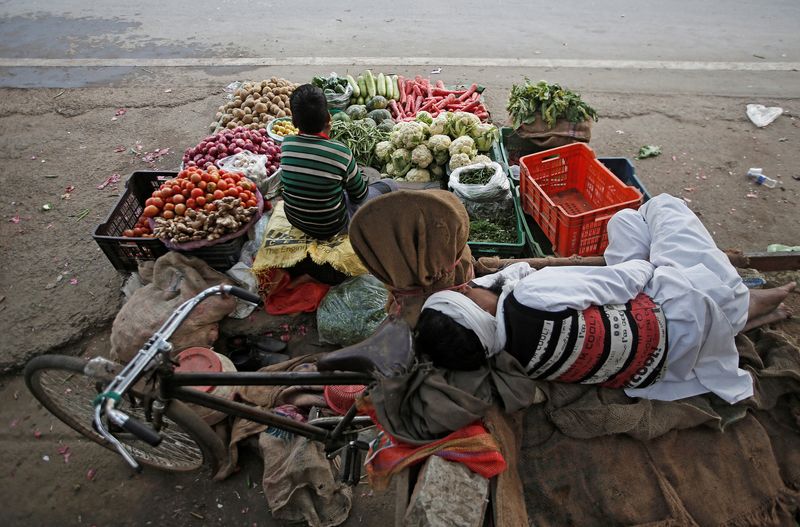 India's November retail inflation climbs to 4.91% y/y
