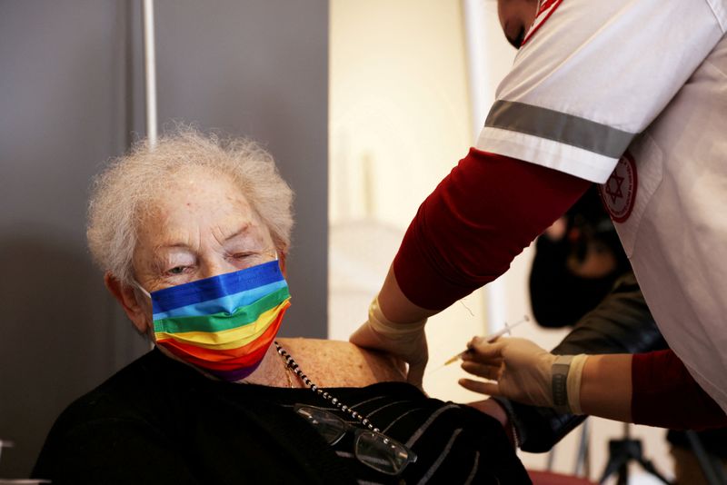 Israel to offer fourth dose of COVID-19 vaccine to people over 60