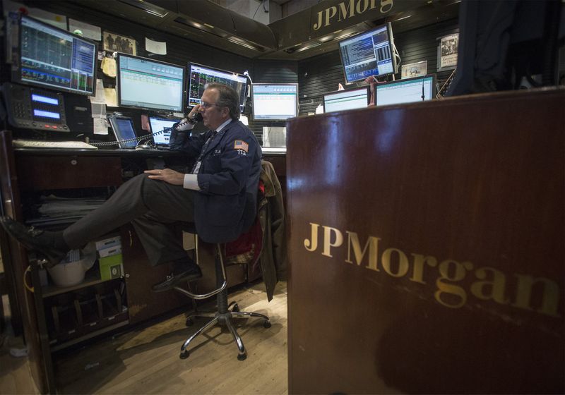 J.P.Morgan Securities to pay $125 million to settle SEC charges on record-keeping lapses