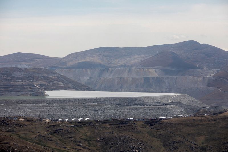 Las Bambas says not mulling legal action for now as Peru blockade continues
