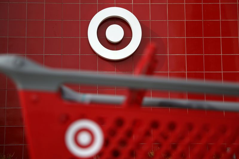 Major U.S. retailers urge action by Congress on online sellers